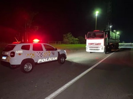 Operação policial apreende veículo com suspeita de ser 'dublê' na Rodovia Arlindo Béttio