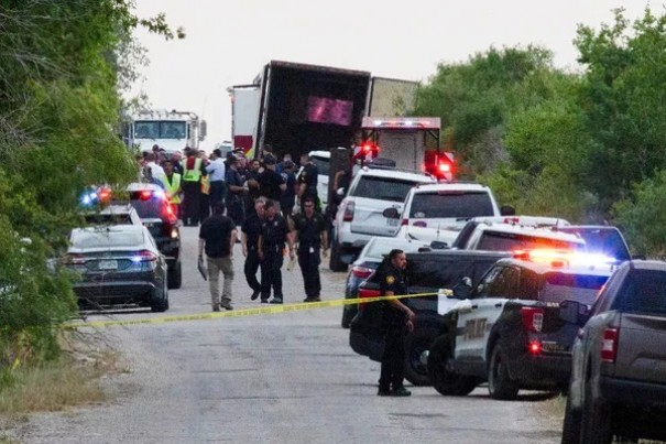 Sobe para 50 nmero de migrantes mortos dentro de caminho no Texas, diz presidente do Mxico