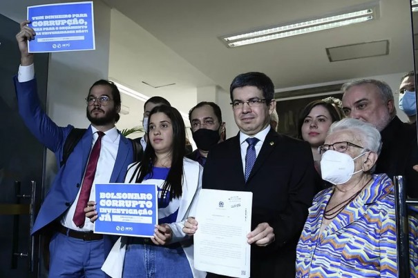 Pedido de criao da CPI do MEC  protocolado no Senado; veja lista