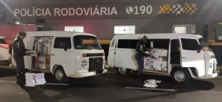 Polícia Rodoviária apreende peruas lotadas com quase 50 mil maços de cigarros contrabandeados do Paraguai