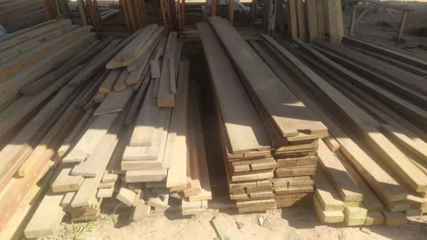 Divergncia em quantidade de madeira estocada rende autuao de R$ 1,3 mil a estabelecimento em Presidente Prudente