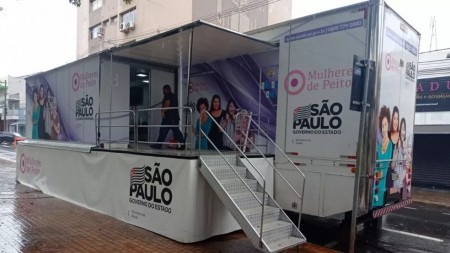 Governo de SP e FIDI levam carreta da mamografia a Adamantina