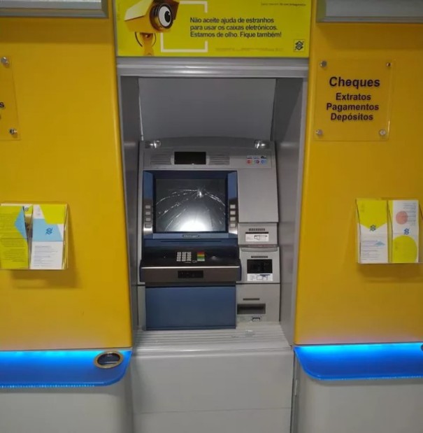 Flagrado com alicate em mos, homem acaba preso por danificar monitores de caixas eletrnicos em Pacaembu