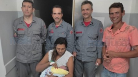 Corpo de Bombeiros de Tupã realiza parto dentro da Unidade de Resgate
