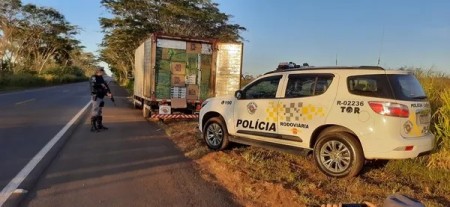 Polícia Rodoviária apreende 4 milhões de cigarros sem documentação fiscal em Presidente Venceslau