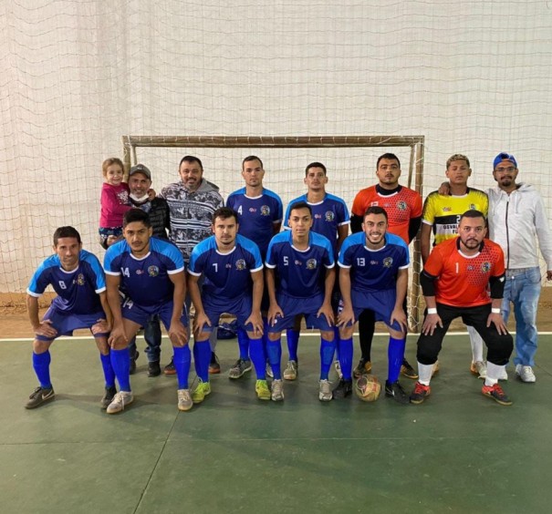 Equipe das escolinhas de Futsal de OC vence pela Copa MEC De Futsal