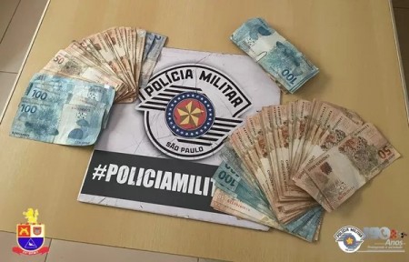 Idoso faz empréstimo de R$ 15,7 mil e após ingerir bebidas alcoólicas tem parte do dinheiro furtada pela namorada