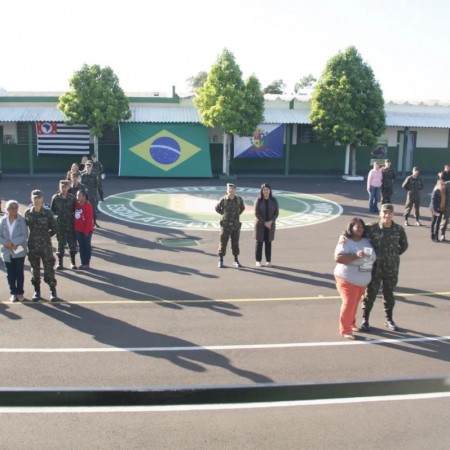 Tiro de Guerra de Osvaldo Cruz realiza solenidade em comemoração ao Dia das Mães