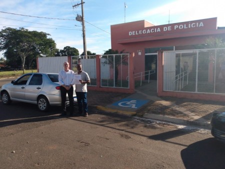 Polícia Civil de Pracinha realiza entrega de veículo apreendido à Prefeitura Municipal