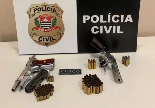 Operao policial prende dois homens e apreende armas de fogo e munies em Martinpolis