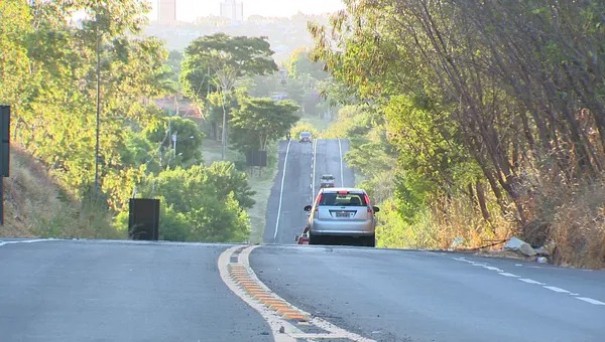 Estado pretende concluir at julho projeto para duplicao da Rodovia ngelo Rena entre Presidente Prudente e Regente Feij