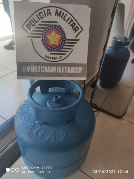 Polícia Militar prende casal por furto de botijão de gás de casa da Prefeita de Salmourão