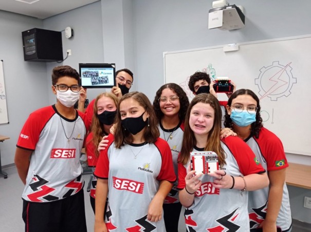 Equipes de Robtica do Sesi de OC comemoram classificao para a etapa nacional