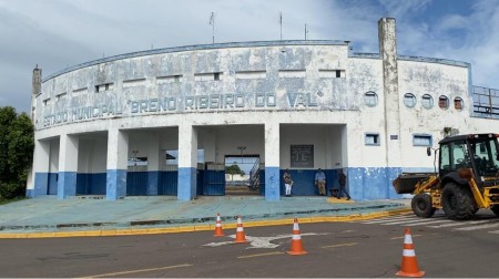 Após vistoria, Estádio Breno Ribeiro do Val está liberado para jogos do Azulão sem público
