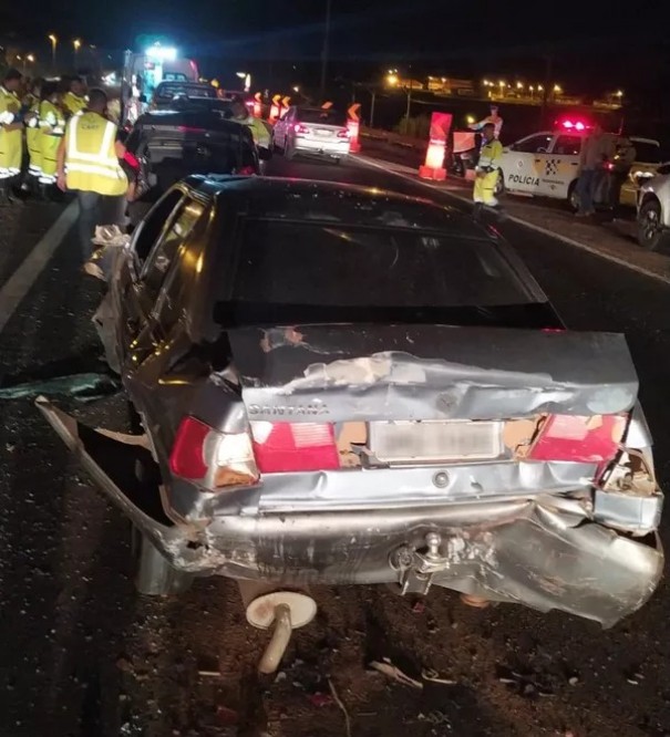 Engavetamento envolve cinco veculos na Rodovia Raposo Tavares, em Presidente Prudente