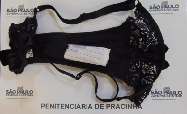 Mulher tenta entrar em presdio com anotaes de faco criminosa escondidas em fundo de calcinha
