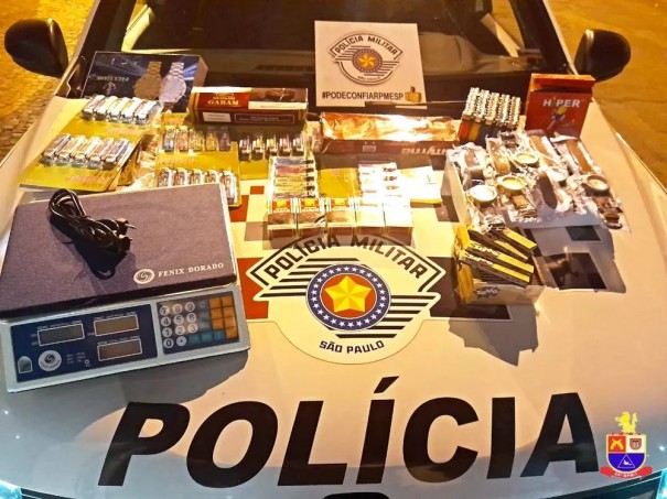 Polcia Militar apreende mercadorias sem nota fiscal e prende dois homens por contrabando e descaminho