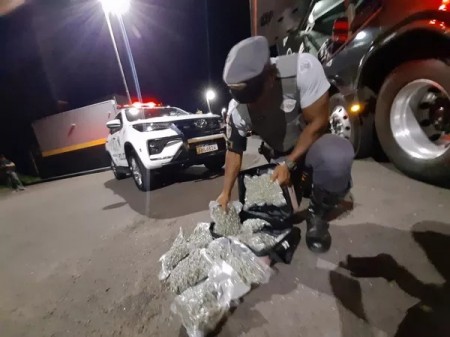 Após agredir vítima e roubar R$ 400, dupla é detida pela PM em Dracena