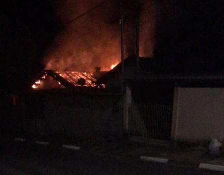 Homem é preso após agredir esposa e atear fogo em residência no distrito de Floresta do Sul