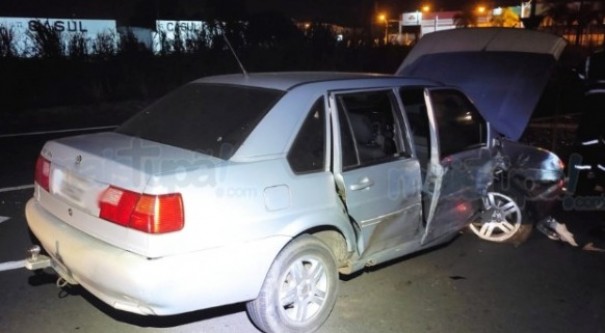 Trs pessoas ficam feridas em acidente no Trevo da Exapit