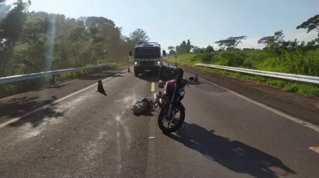 Idoso morre após ser atropelado por motocicleta na Rodovia Olímpio Ferreira da Silva