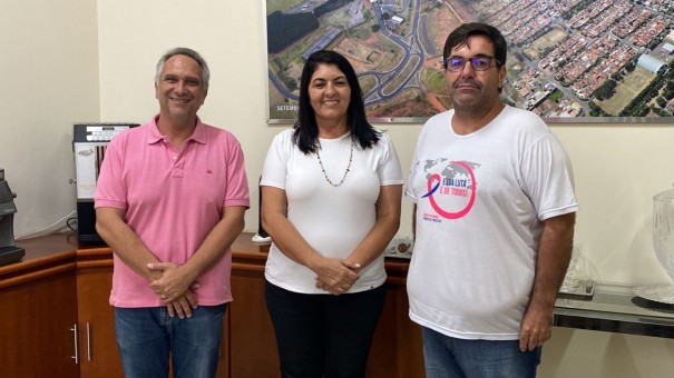 Prefeitura de Osvaldo Cruz d ordem de servio para retomada de reforma do prdio da antiga UPA 