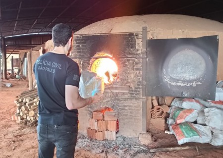 Polícia Civil realização incineração de drogas em Ouro Verde