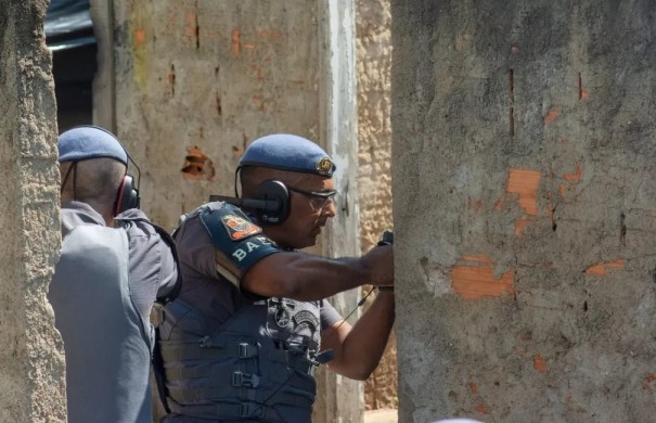 Em trs anos, quase 5 toneladas de drogas e 107 armas de fogo foram retiradas de circulao pelo 8 Baep