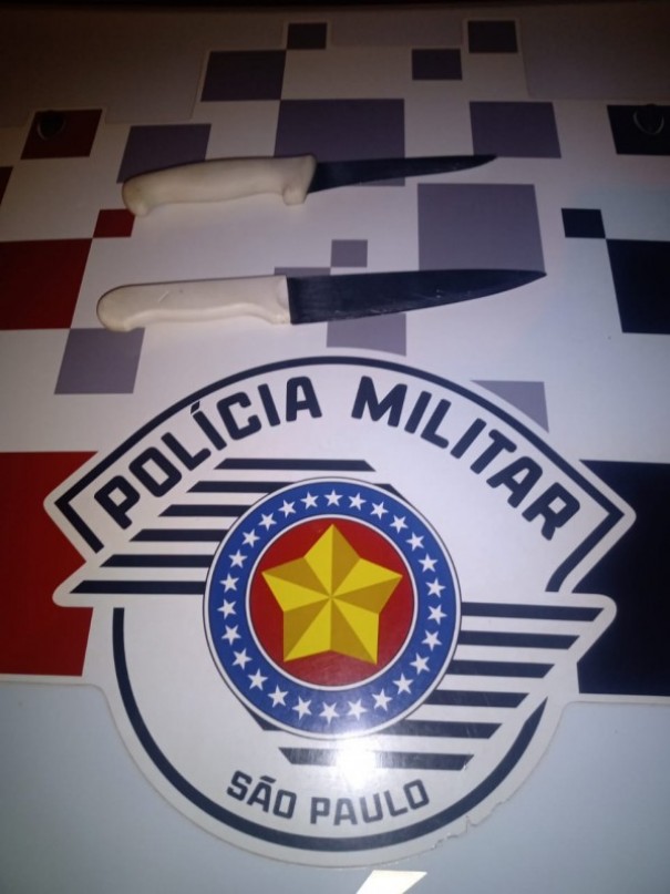 Aps agredir a esposa e amea-la com uma faca, PM prende homem em Osvaldo Cruz