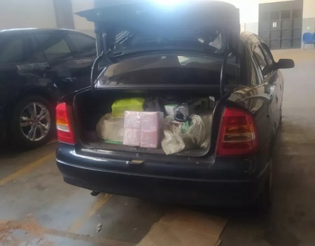 Motorista é presa em flagrante com carga de produtos sem documentação fiscal em Santa Mercedes