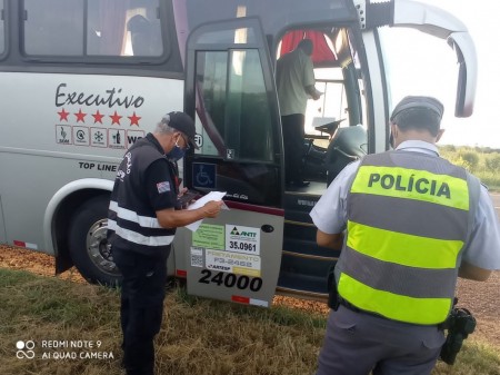 Polícia Militar Rodoviária realiza Operação de combate ao Transporte Clandestino de passageiros