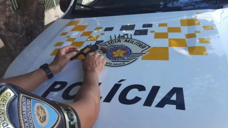 Suspeito de crime em outro estado, idoso é abordado em Pacaembu e preso com revólver municiado