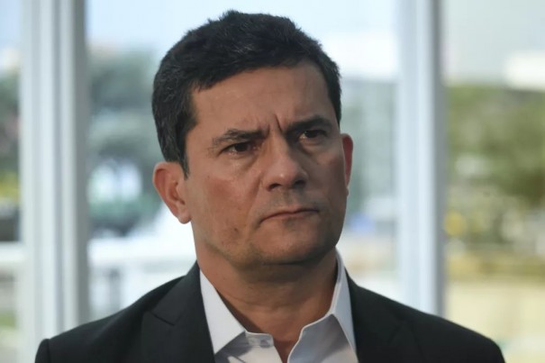 Moro assina filiao ao Unio Brasil e abre mo, 'neste momento', da pr-candidatura  Presidncia da Repblica