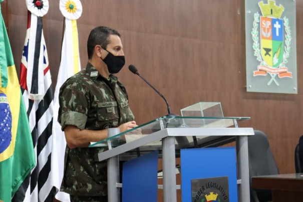 Subtenente e chefe da Instruo do Tiro de Guerra de Osvaldo Cruz fala sobre Programa Bolsa Atirador na Tribuna do Cidado 