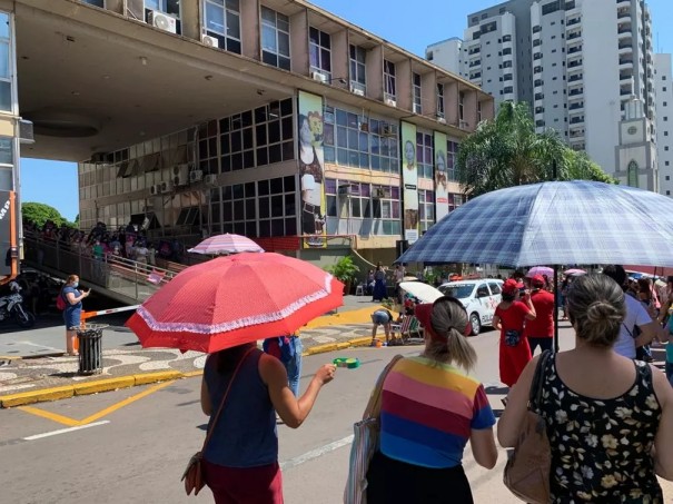 TJ-SP manda professores voltarem �s aulas em Presidente Prudente e autoriza Prefeitura a descontar dos sal�rios dos grevistas os dias n�o trabalhados