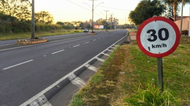 Trnsito de Adamantina dever ter nove lombadas eletrnicas para fiscalizar excesso de velocidade