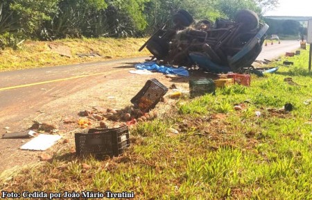 Motorista fica ferido em acidente na SP-383, entre Queiroz e Herculândia