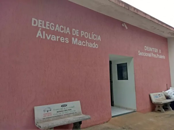 Homem de 28 anos � morto a tiros dentro de sua pr�pria casa