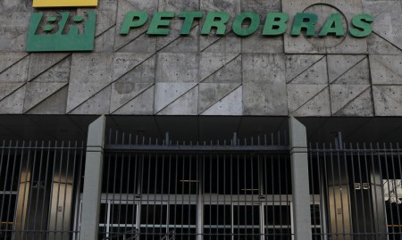 Petrobras tem lucro líquido de US$ 8,8 bilhões no 3º trimestre