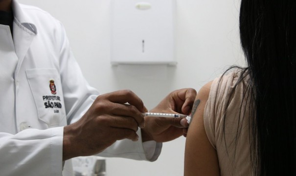 Tcnicos pedem vacinas para impedir que variantes sofram mutaes