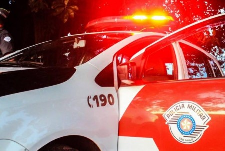 Homem é baleado com três tiros na perna na Vila Líder, em Prudente
