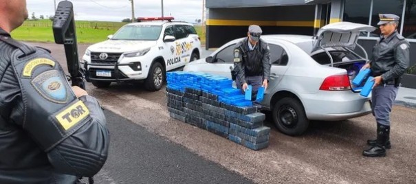 Com quase 400kg de maconha, casal � preso por tr�fico de drogas na Rodovia Jorge Bassil Dower em Rancharia