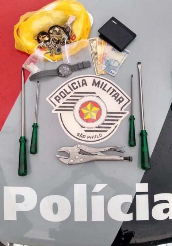 Homem vai preso ap�s furtar resid�ncia em Adamantina