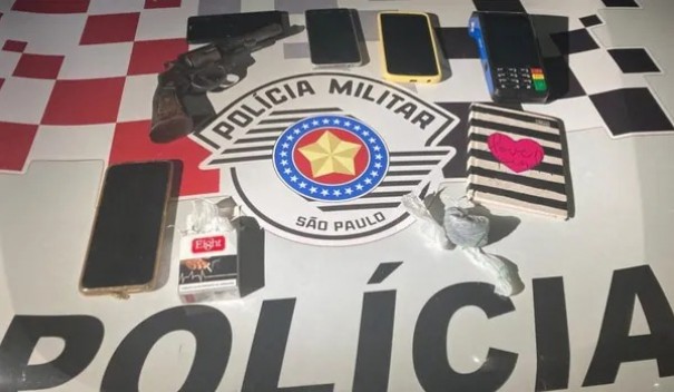 Homem � preso por tr�fico de drogas e tentativa de homic�dio ap�s trocar tiros com a Pol�cia Militar, em Panorama