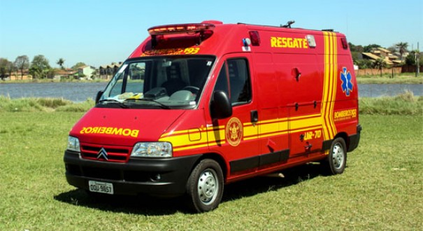 Funcion�ria p�blica e atropelada por uma Saveiro em Sagres