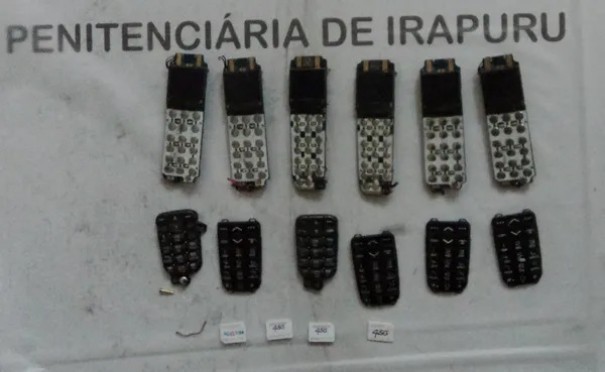 Aparelhos celulares e drogas so apreendidos em penitencirias de Irapuru e Presidente Bernardes