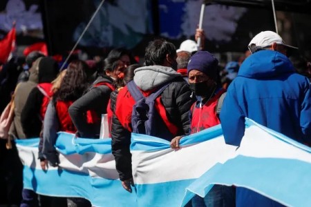 Argentinos reagem ao atentado contra Cristina com manifestações em Buenos Aires