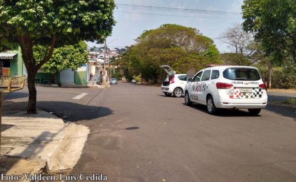 Homem de 44 anos morre em acidente entre carro e moto em Bastos
