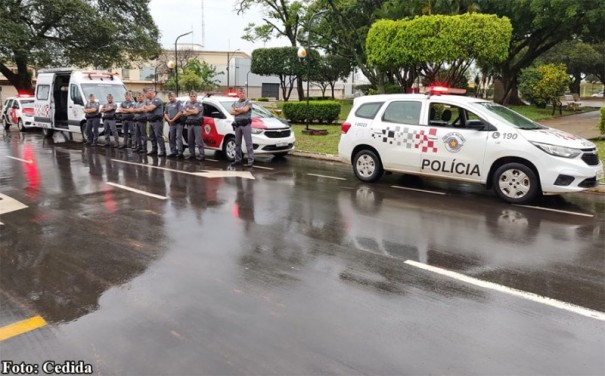 Pol�cia Militar faz preven��o aos crimes de roubo em Bastos e Quat� 