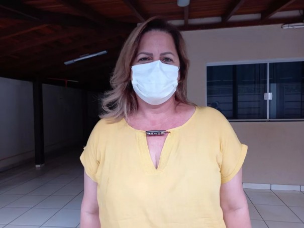 Prefeita de Salmouro assina convnios para duas importantes obras no municpio